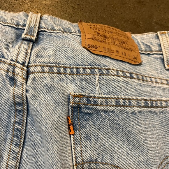 Vtg Levi's 550 Jeans Mens 38x34 Light Wash Relaxed Fit Tapered Leg Orange Tab - Picture 4 of 6